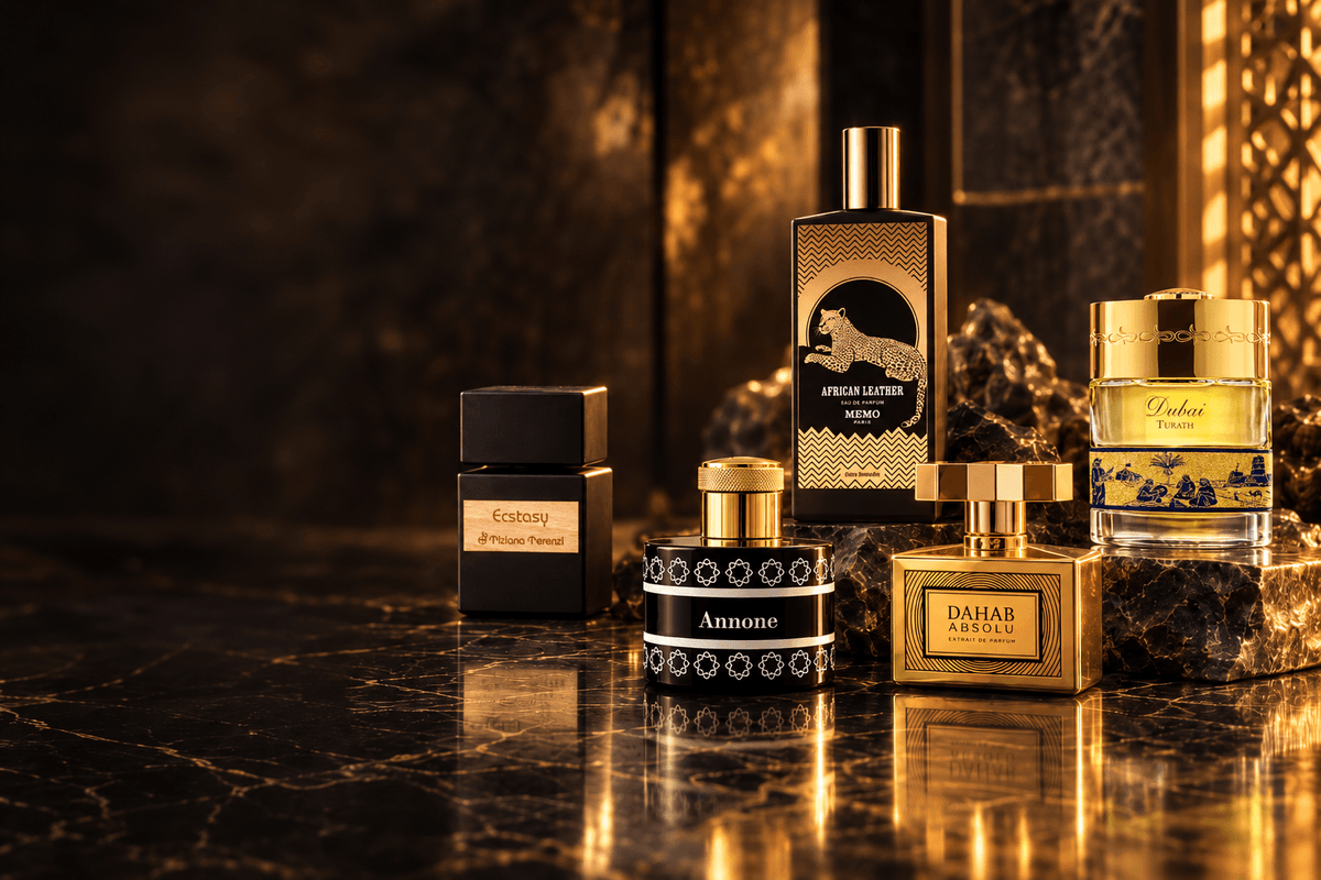 Flaconi di profumi di nicchia nella profumeria Sillage Luxury Parfums
